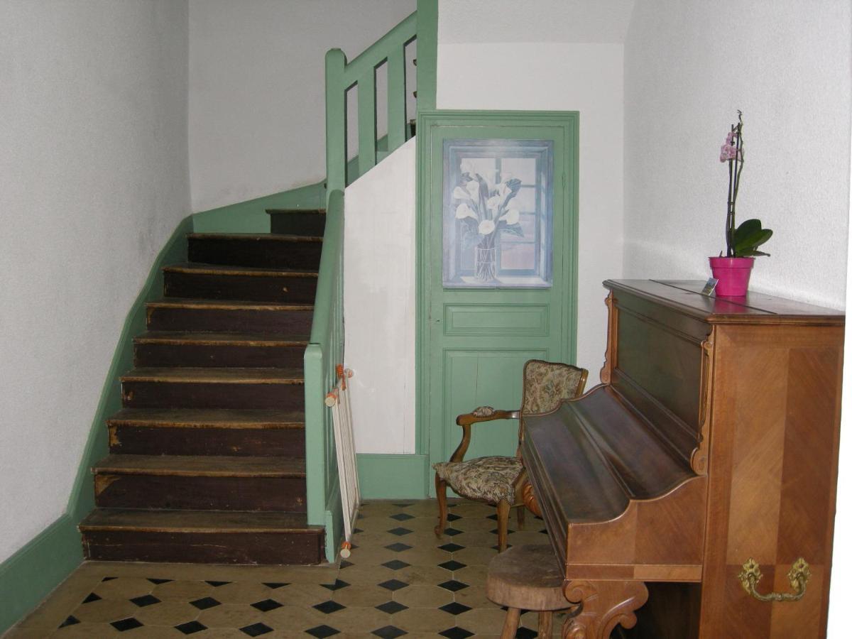 Chateau De Chavannes Bed & Breakfast